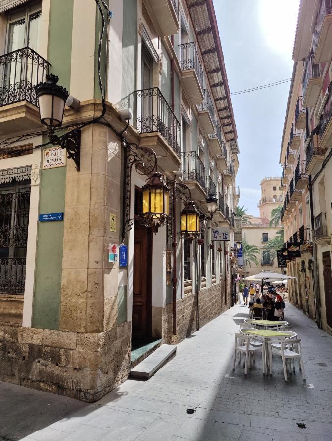 אליקאנטה Carmen Old Town Apartments מראה חיצוני תמונה